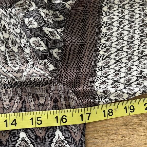 L’Agence Wrap Top Shirt Printed Long Sleeve Gray Blouse Size 0 - Picture 5 of 6